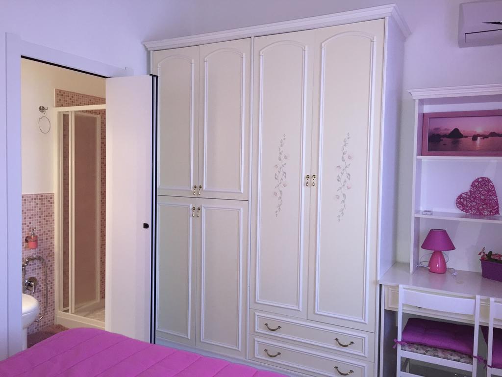L'Aurora Viola Bed & Breakfast Carbonia Oda fotoğraf