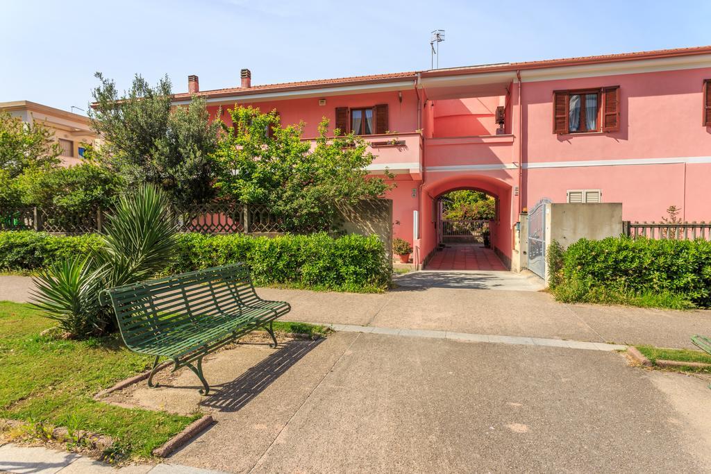 L'Aurora Viola Bed & Breakfast Carbonia Dış mekan fotoğraf