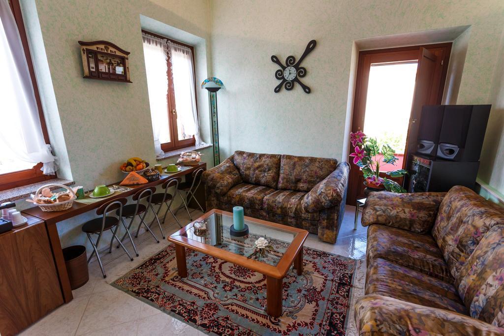 L'Aurora Viola Bed & Breakfast Carbonia Dış mekan fotoğraf