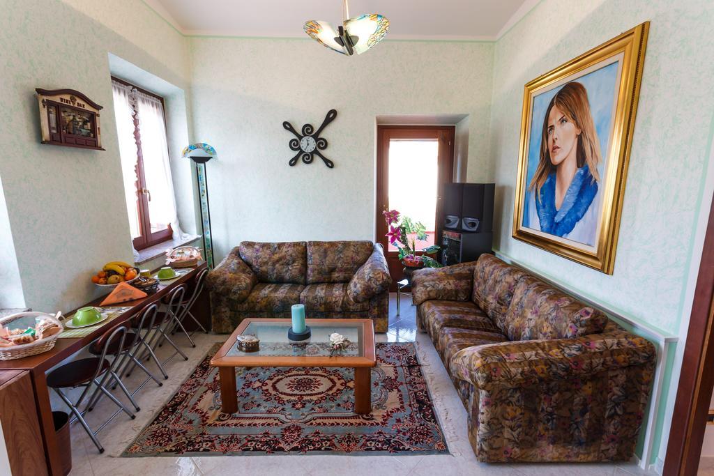 L'Aurora Viola Bed & Breakfast Carbonia Dış mekan fotoğraf