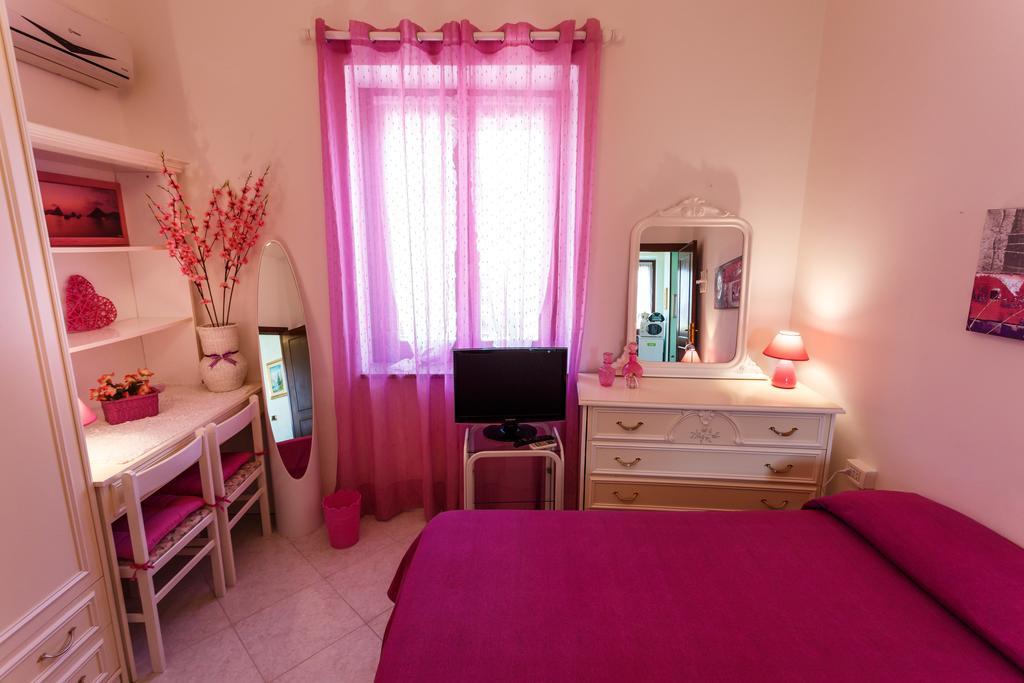 L'Aurora Viola Bed & Breakfast Carbonia Dış mekan fotoğraf