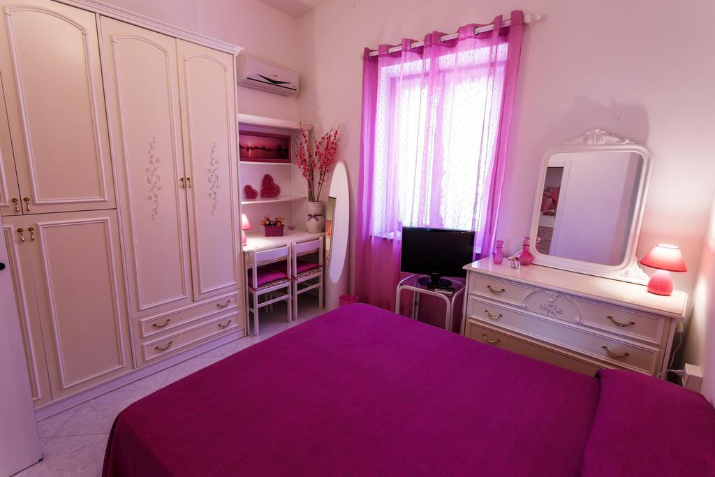 L'Aurora Viola Bed & Breakfast Carbonia Dış mekan fotoğraf