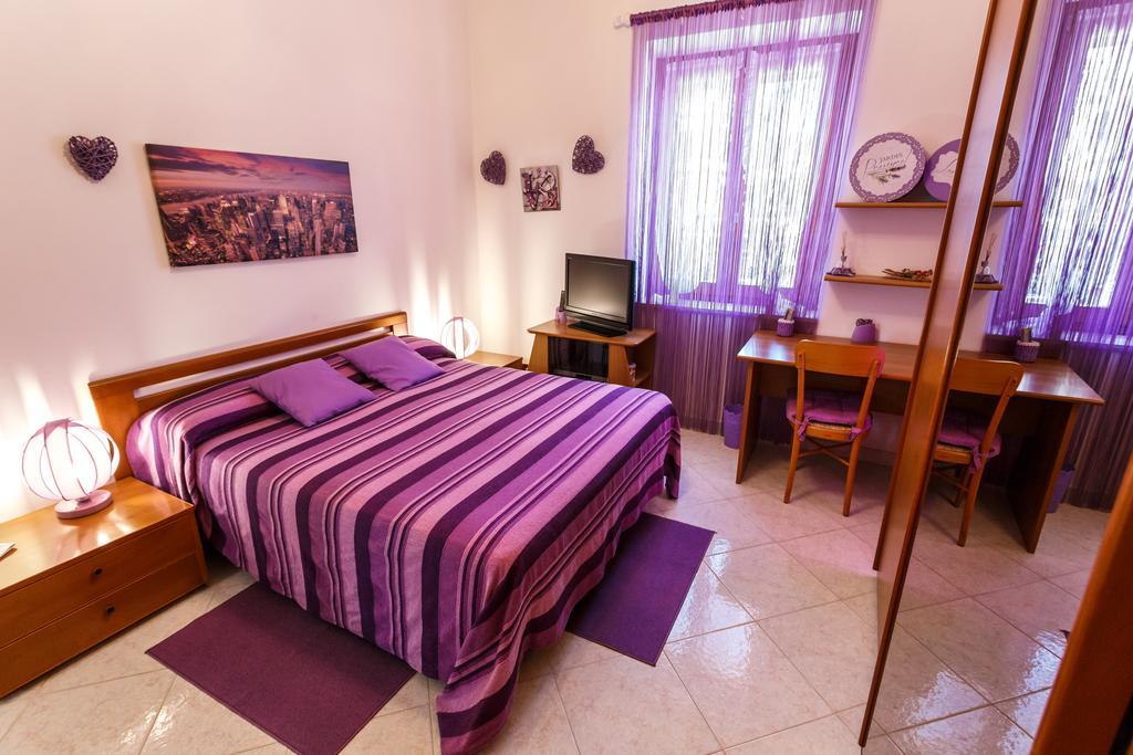 L'Aurora Viola Bed & Breakfast Carbonia Dış mekan fotoğraf