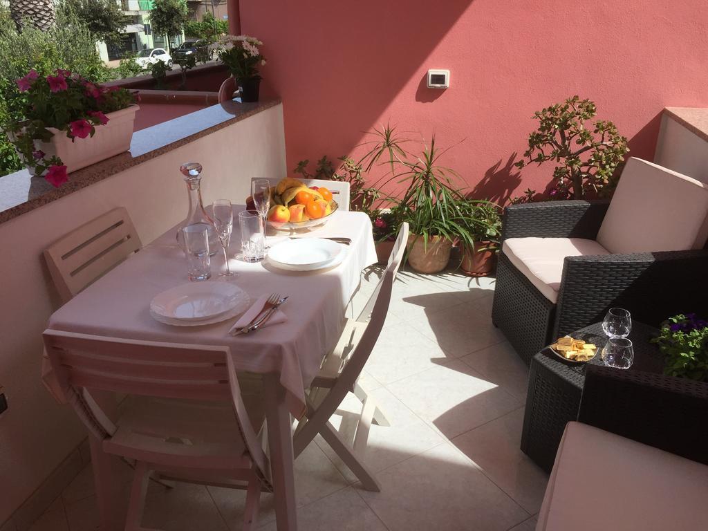 L'Aurora Viola Bed & Breakfast Carbonia Dış mekan fotoğraf
